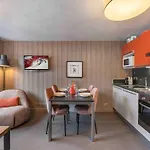Appartement Raffine A Courchevel Moriond, 4 Etoiles, Pres Des Remontees Mecaniques - Fr-1-563-99